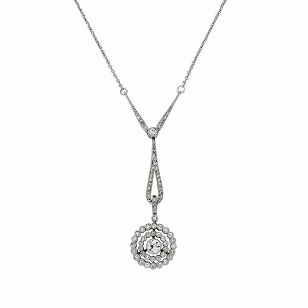 Lunga collana in oro bianco e diamanti