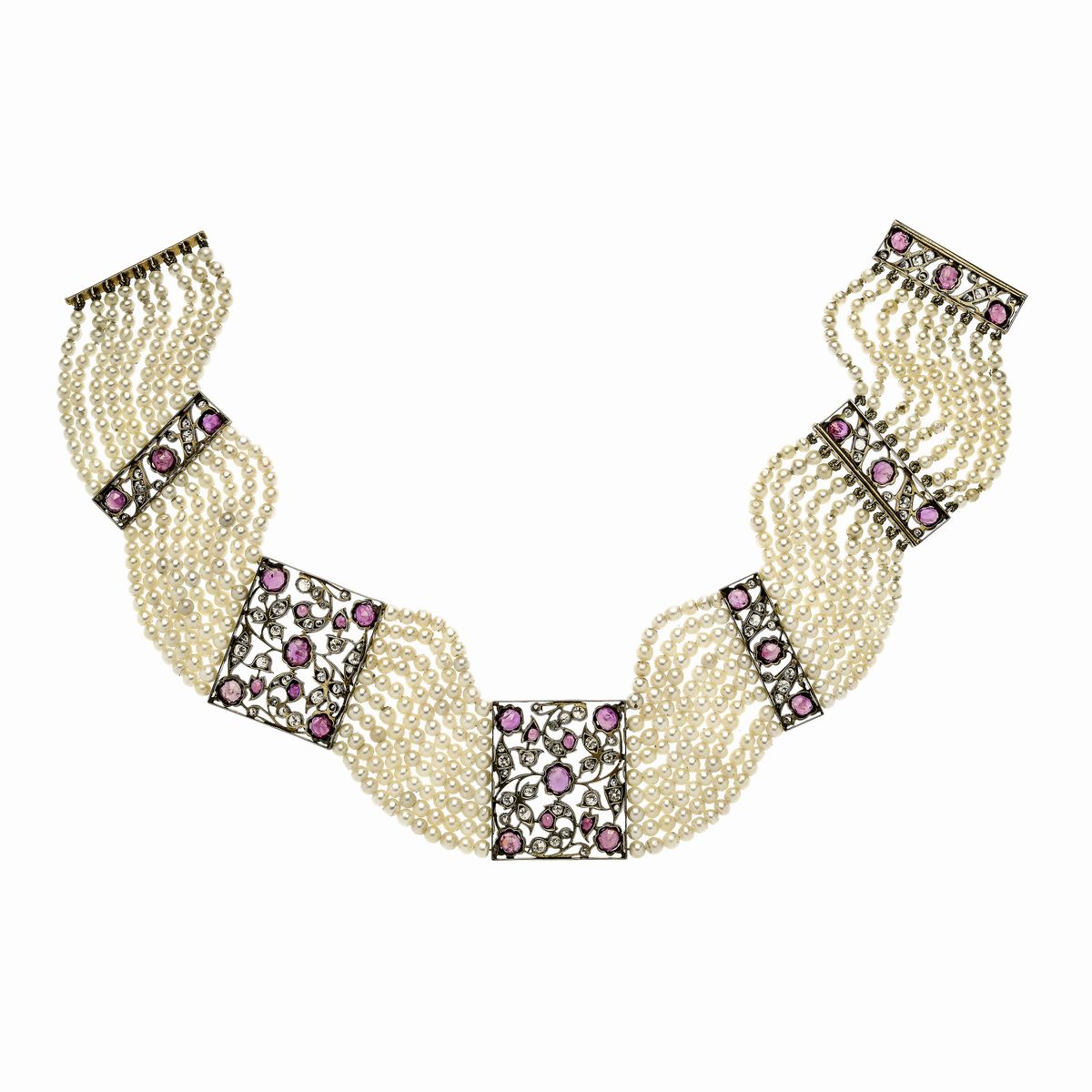 Importante Collier in Oro a Basso Titolo, Perle Naturali, Diamanti e Rubini Burma