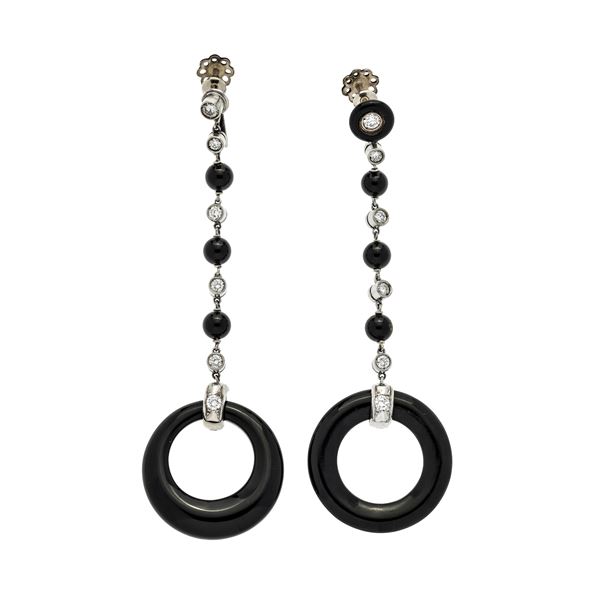 Pair of earrings in white gold, onyx and diamonds  - Auction Antique Jewellery, Modern and Watches - Curio - Casa d'aste in Firenze