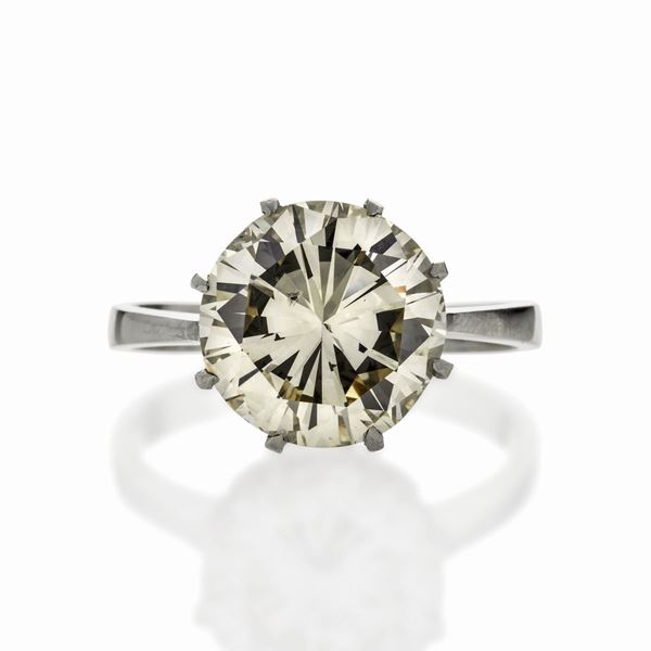 Anelllo solitario in oro bianco e diamante