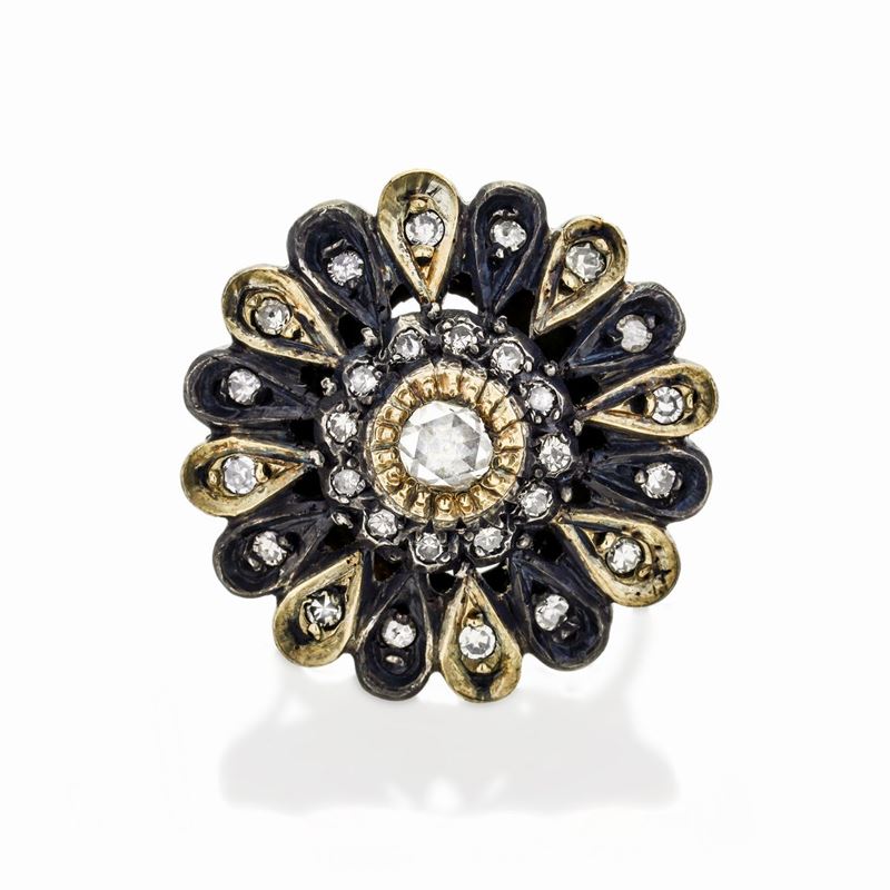 Anello in Oro a Basso Titolo, Argento e Diamanti
