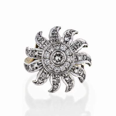 Anello Fiore in Oro Giallo, Oro Bianco e Diamanti