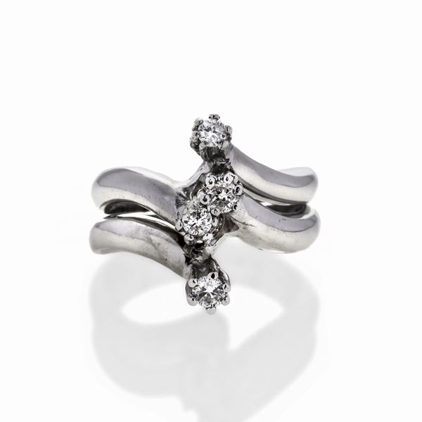 Two rings in white gold and diamonds