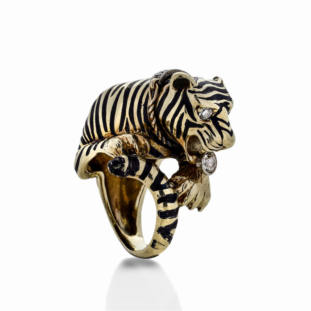 Anello Tigre in Oro a Basso Titolo, Diamanti e Smalto Nero