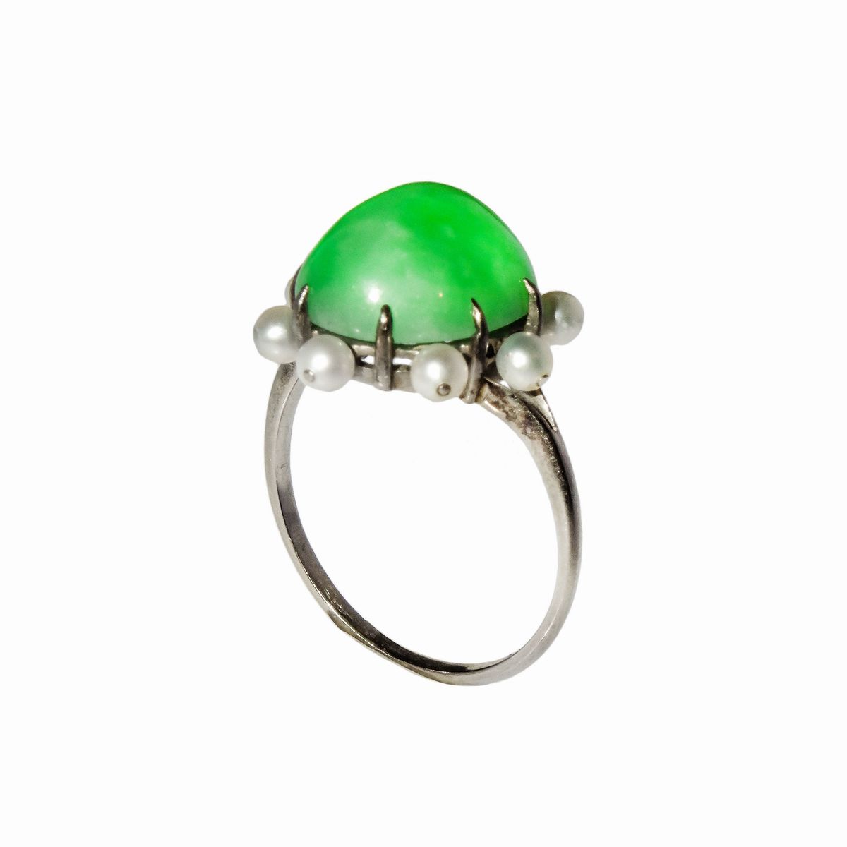 Anello in Platino, Perle Naturali e Giadeite