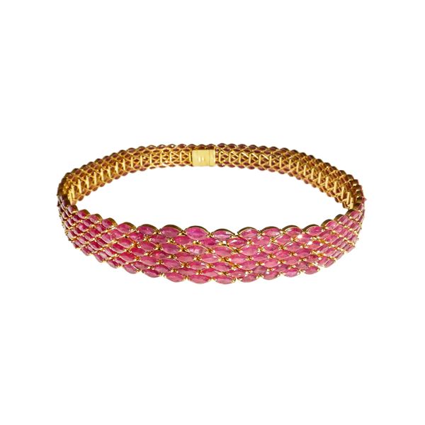 Collier de Chien in yellow gold and Burmese rubies