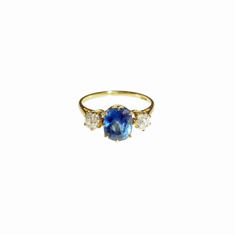 Anello in Oro Giallo, Diamanti e Zaffiro Naturale