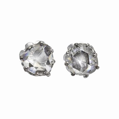 Paio di Orecchini a Clips in Oro Bianco e Diamanti
