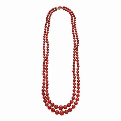 Collana in Oro Giallo e Corallo Rosso