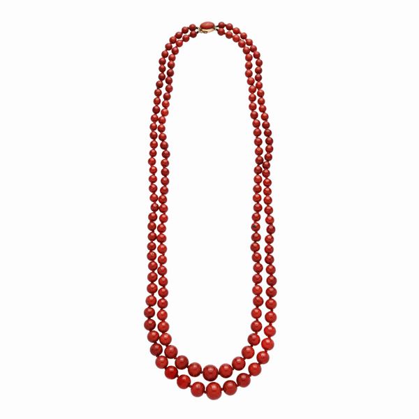 Collana in oro giallo e corallo rosso