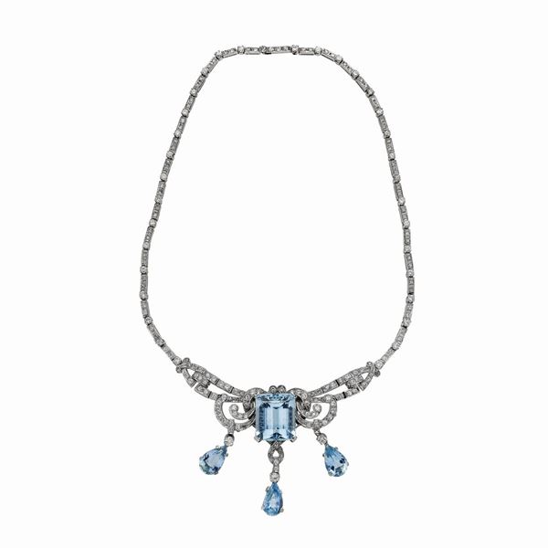 Collana in oro bianco, diamanti e acquamarina