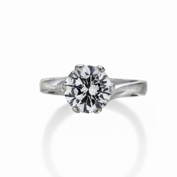 Anello solitario in oro bianco e diamante