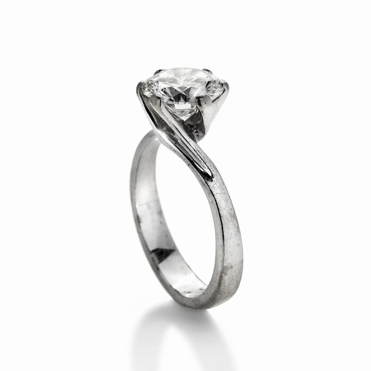 Anello Solitario in Oro Bianco e Diamante