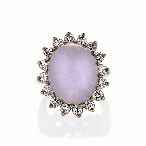 Anello in oro giallo, diamanti e giada