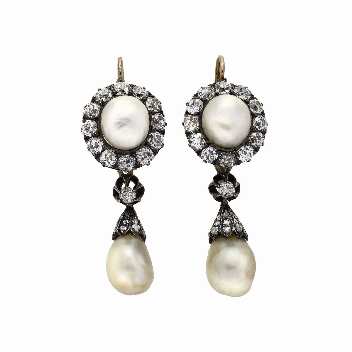 Importante Parure in Oro Giallo, Argento, Diamanti, Perle Naturali e Zaffiro Ceylon Naturale