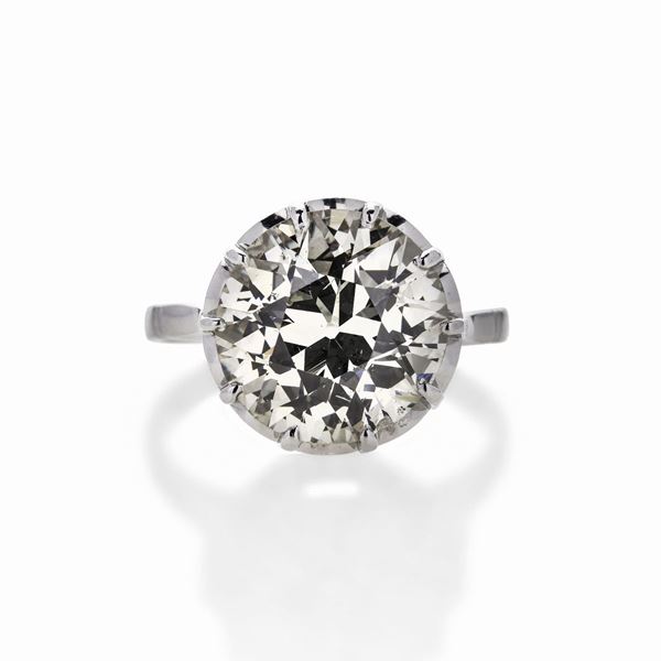 Important solitaire ring in white gold and diamond