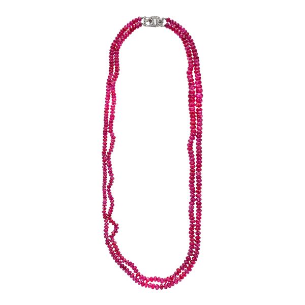 Necklace in ruby roots, white gold and diamonds