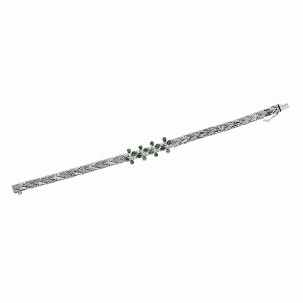 Bracciale in oro bianco e smeraldi