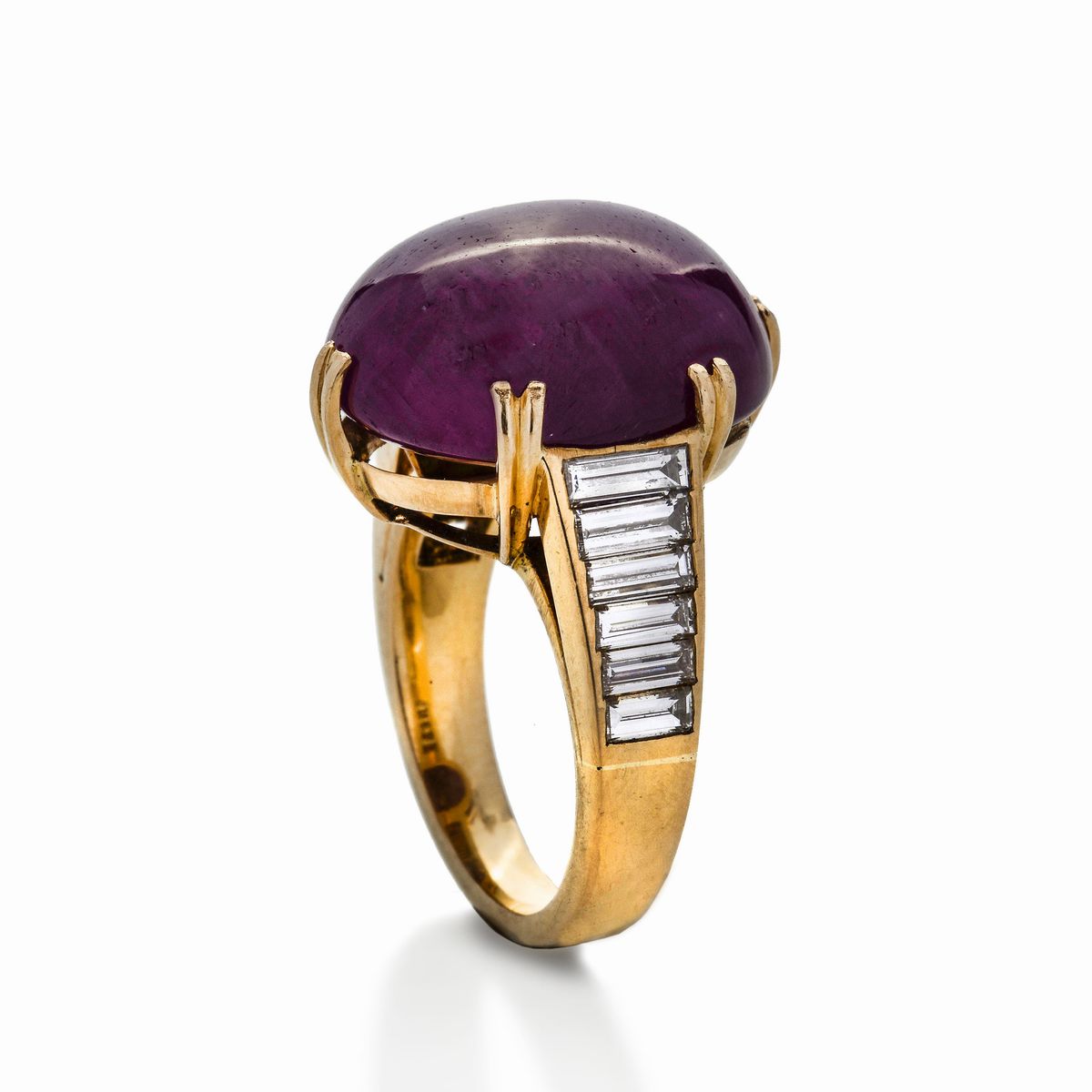 Anello in Oro Giallo, Diamanti e Radice di Rubino