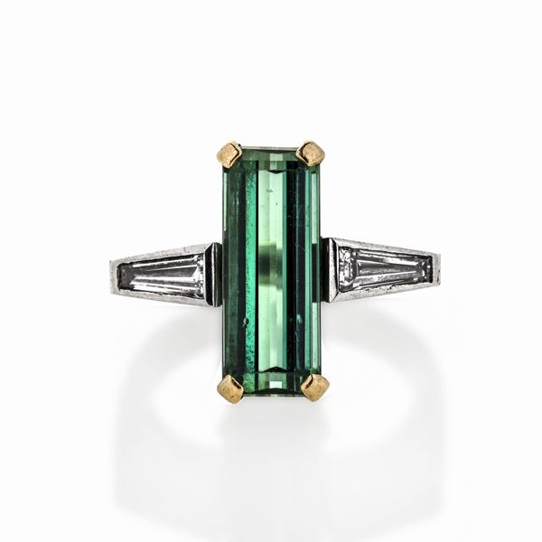Ring in white gold, yellow gold, green tourmaline and diamonds