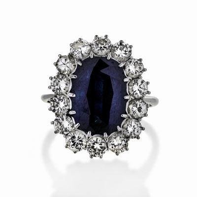 Anello a Margherita in Oro Bianco, Diamanti e Zaffiro Australiano