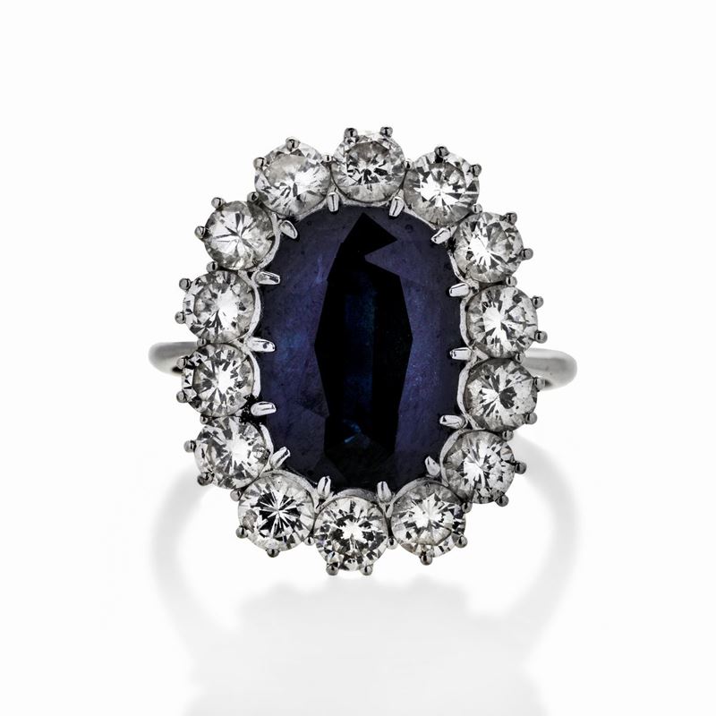 Anello a Margherita in Oro Bianco, Diamanti e Zaffiro Australiano