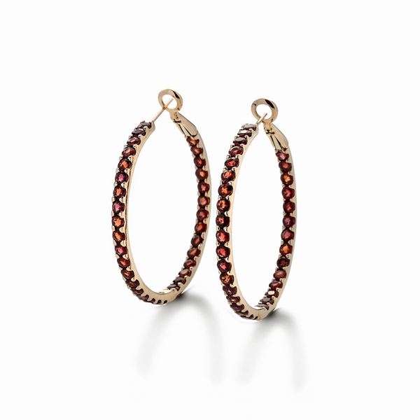Pair of hoop earrings in yellow gold and orange sapphires  - Auction Antique Jewellery and Modern  - Curio - Casa d'aste in Firenze