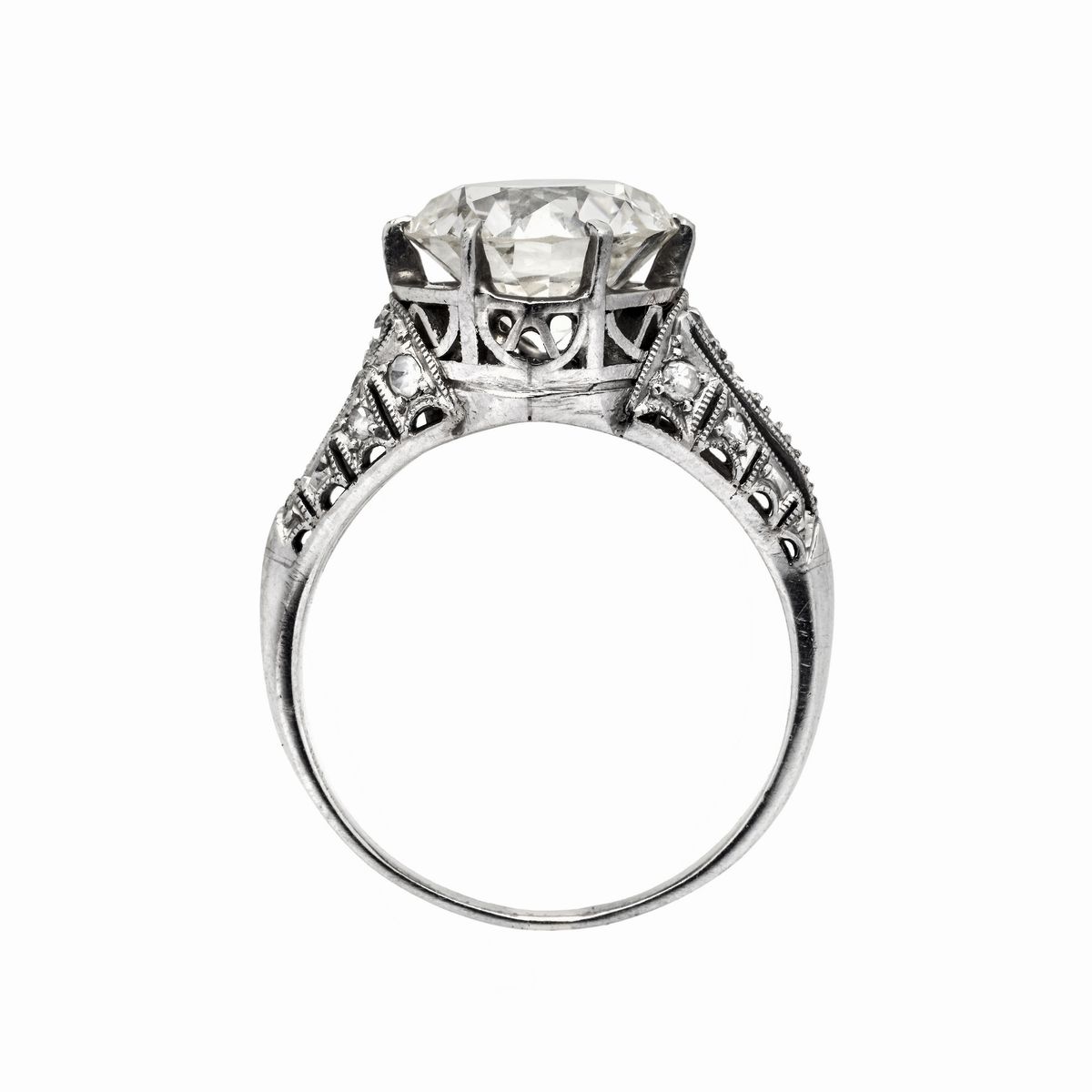 Anello Solitario in Platino e Diamanti