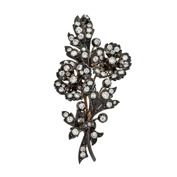 Spilla floreale in oro, argento e diamanti  - Auction Antique Jewellery and Modern  - Curio - Casa d'aste in Firenze