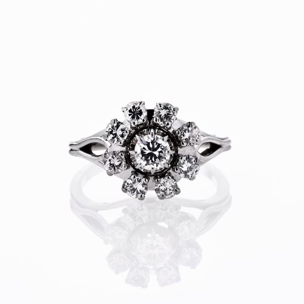 Anello in oro bianco e diamanti