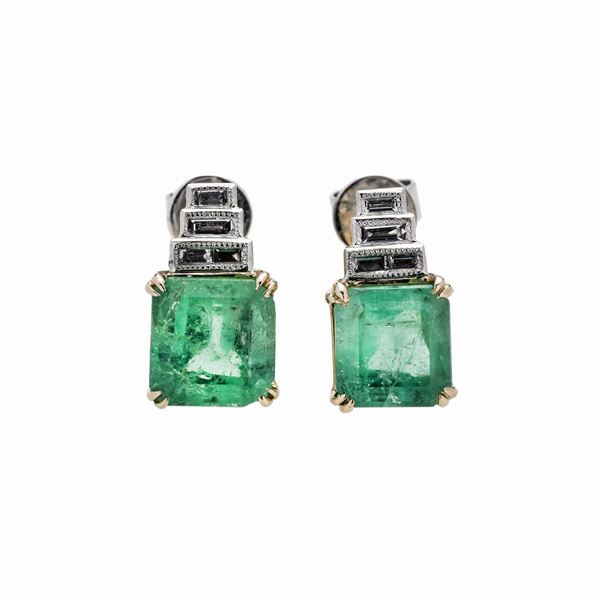 Pair of earrings in yellow gold, platinum, diamonds and emeralds  - Auction Antique Jewellery and Modern  - Curio - Casa d'aste in Firenze