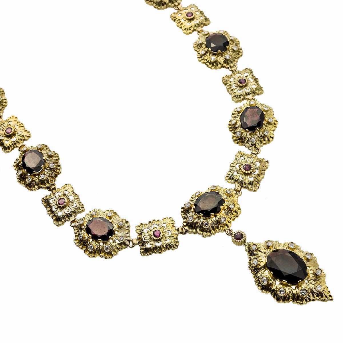 Importante Collier in Oro Giallo, Diamanti, Rubini e Granati