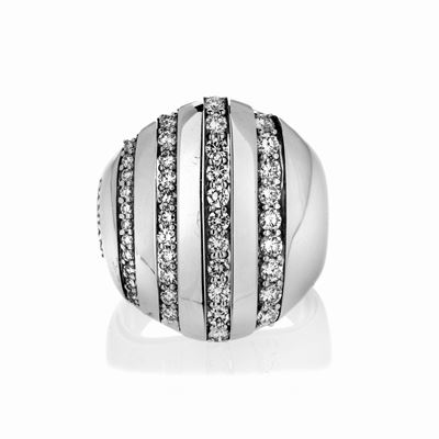 Grande Anello in Oro Bianco e Diamanti Damiani
