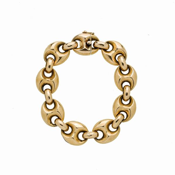 Yellow gold bracelet
