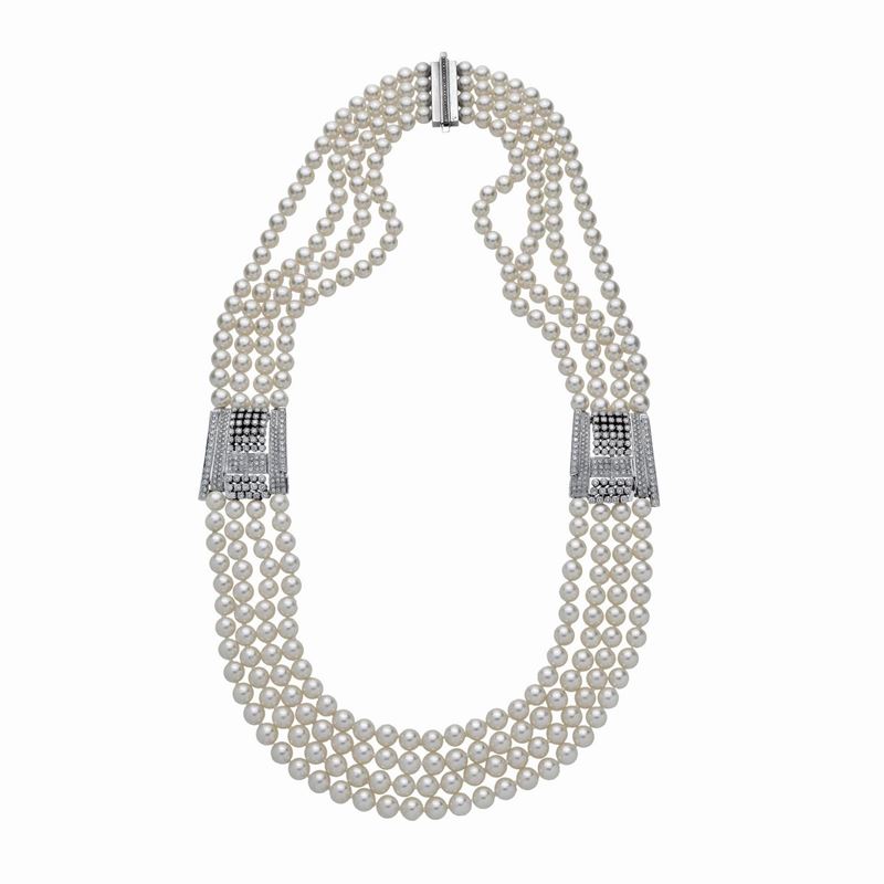 Importante Collana in Perle Giapponesi, Oro Bianco e Diamanti
