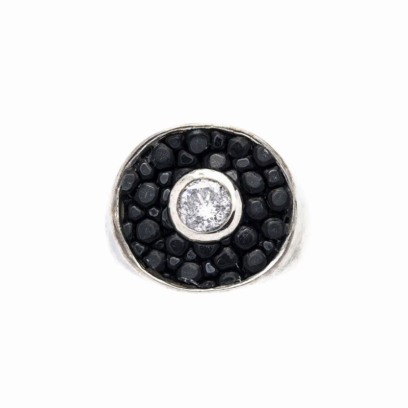 Anello da Mignolo Chevalier in Argento, Galouchat Nero e Diamante