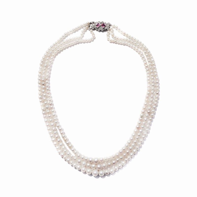 Girocollo con Due Fili di Perle Naturali, Platino, Diamanti e Rubini
