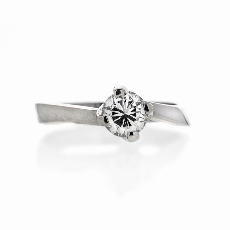 Anello Solitario in Oro Bianco e Diamante