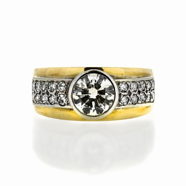 Ring in yellow gold and diamonds