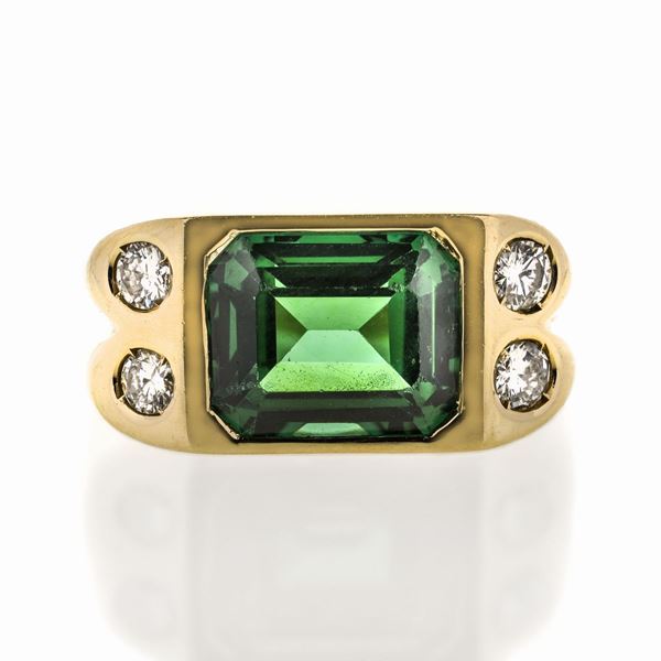 Anello a ponte in oro giallo, quarzo verde e diamanti