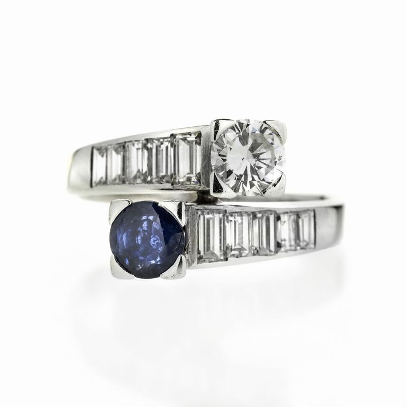 Anello Contrariè in Oro Bianco, Diamanti e Zaffiro