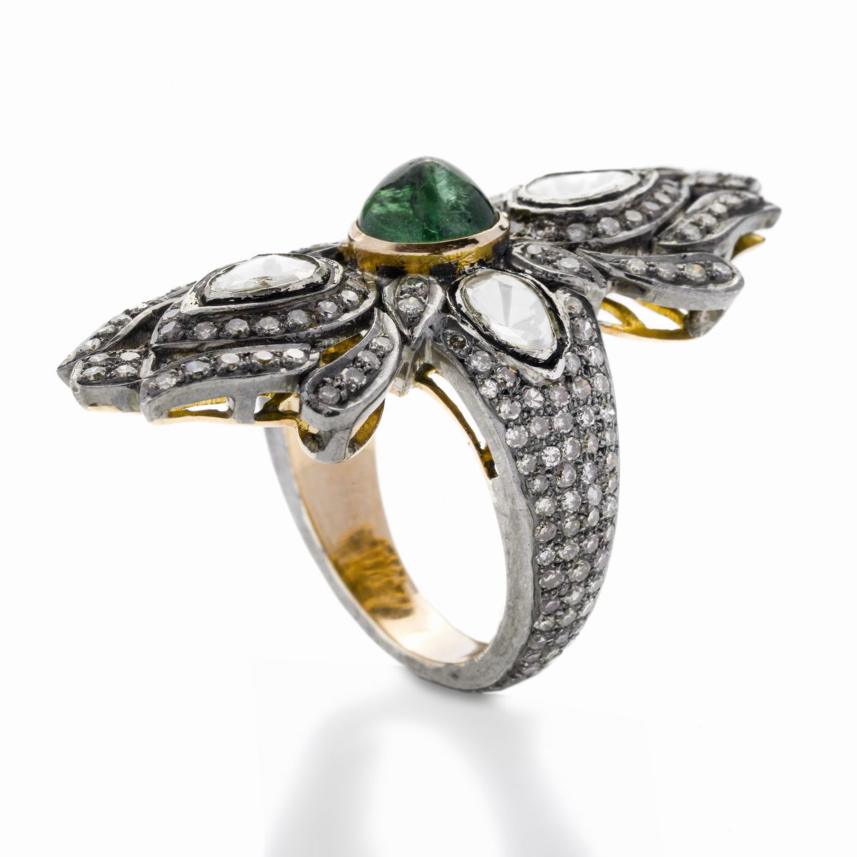 Anello a Losanga in Oro Giallo, Oro Bianco, Diamanti e Smeraldo