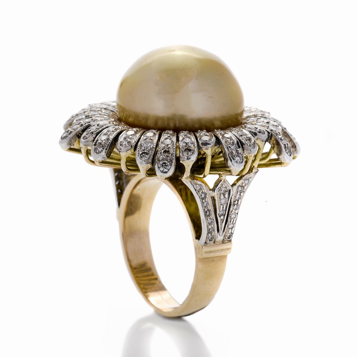 Anello in Oro Giallo, Oro Bianco, Diamanti e Perla Gold