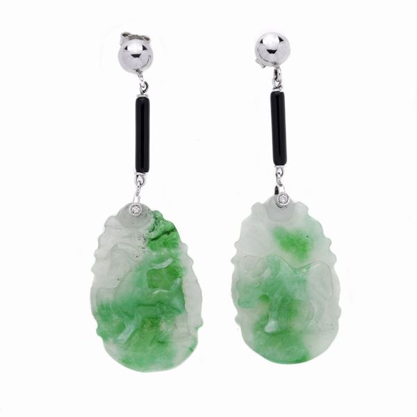 Pair of dangle earrings in white gold, diamonds, onyx and jade  - Auction Auction of Antique Jewelry, Modern and watches - Curio - Casa d'aste in Firenze