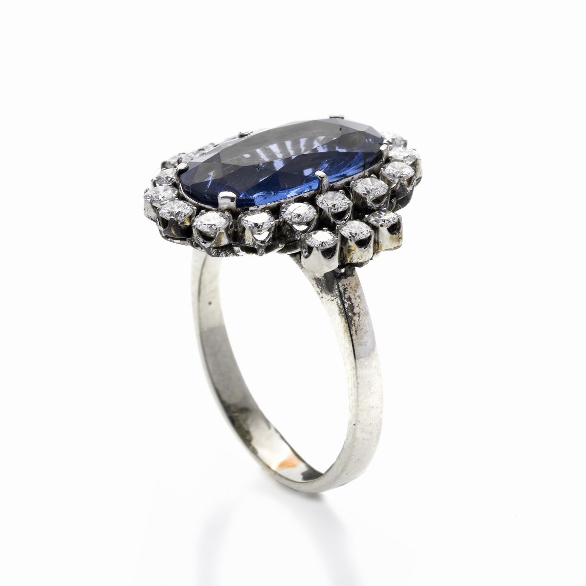 Anello in Oro Bianco, Diamanti e Zaffiro