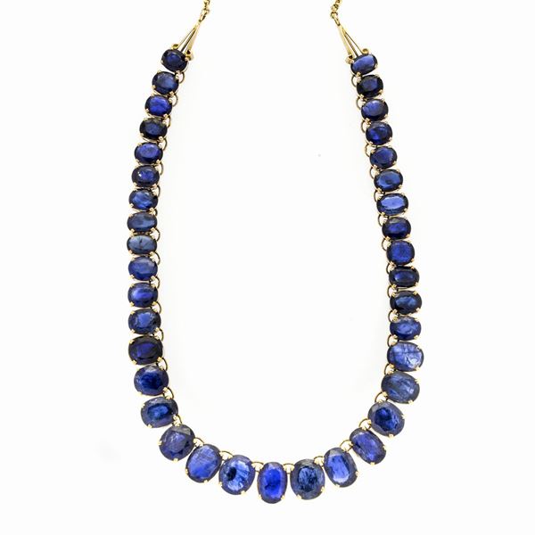 Collier in oro giallo e zaffiri