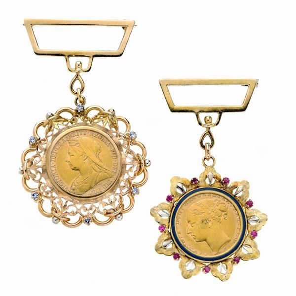 Lot of two brooches in yellow gold with sterling