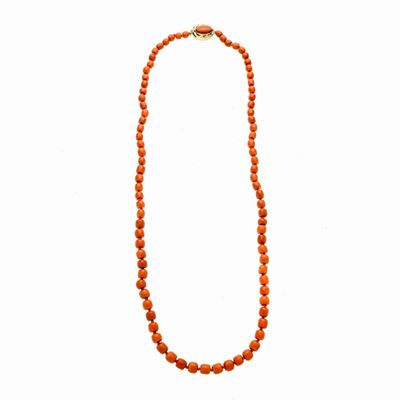 Collana in Corallo Rosso Aranciato e Oro Giallo