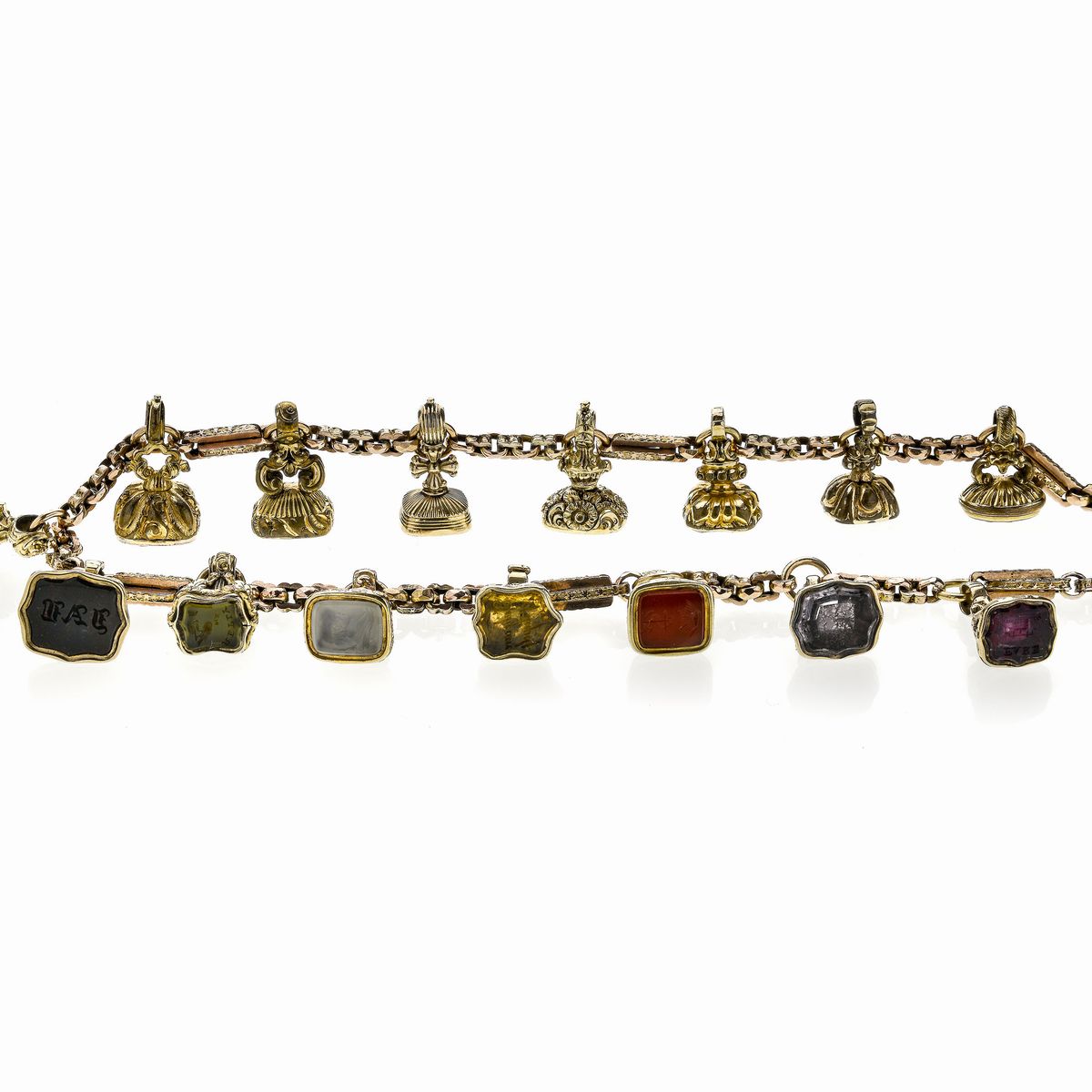 Collana in Oro a Basso Titolo, Princisbecco e Pietre Dure Incise