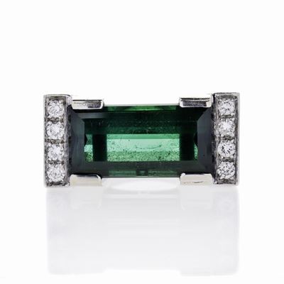 Anello in Oro Bianco, Diamanti e Tormalina Verde
